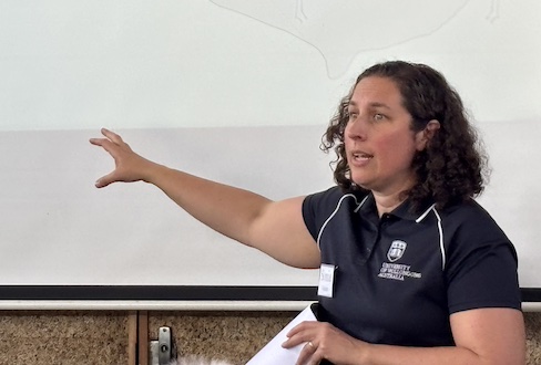 251117 BelowOurKnees NativeGrassland 4296